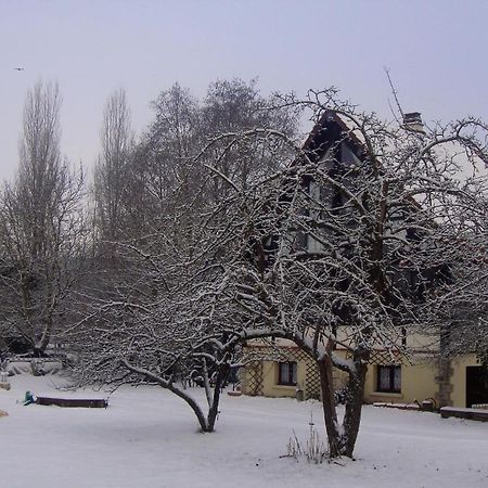 La Maison Du Verger Acquigny Екстериор снимка