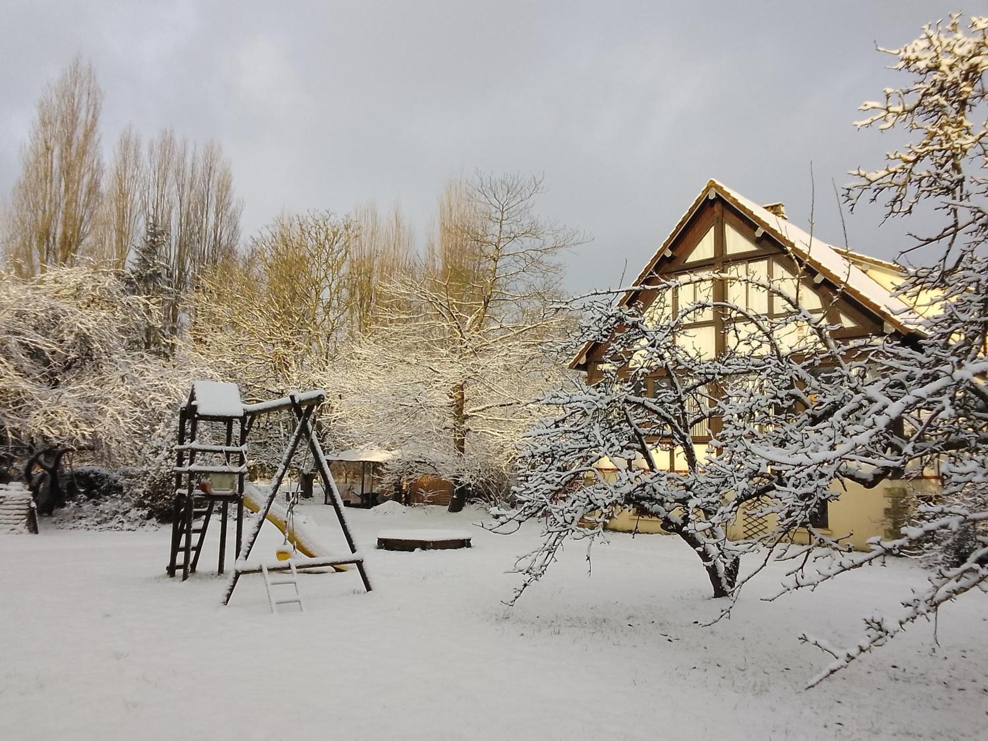 La Maison Du Verger Acquigny Екстериор снимка